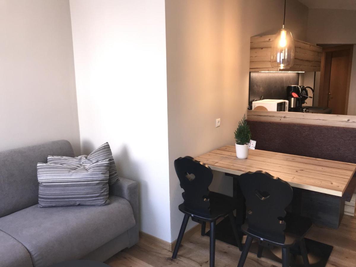 Alpenspitz Appartements - Garni - B&B Racines Ngoại thất bức ảnh