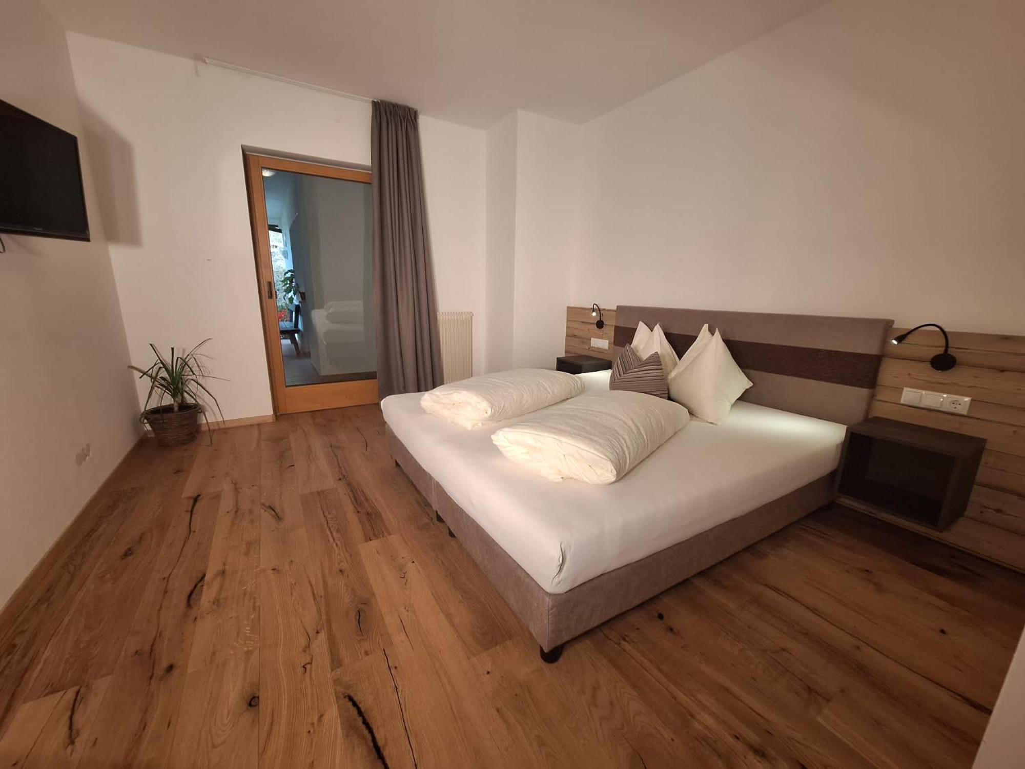 Alpenspitz Appartements - Garni - B&B Racines Ngoại thất bức ảnh
