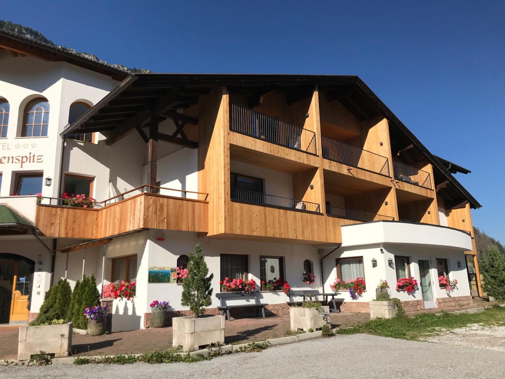Alpenspitz Appartements - Garni - B&B Racines Ngoại thất bức ảnh